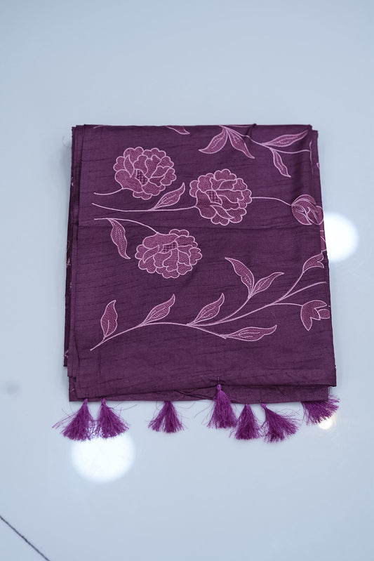 floral motifs Saree🍄🍄🍄🍄K2066