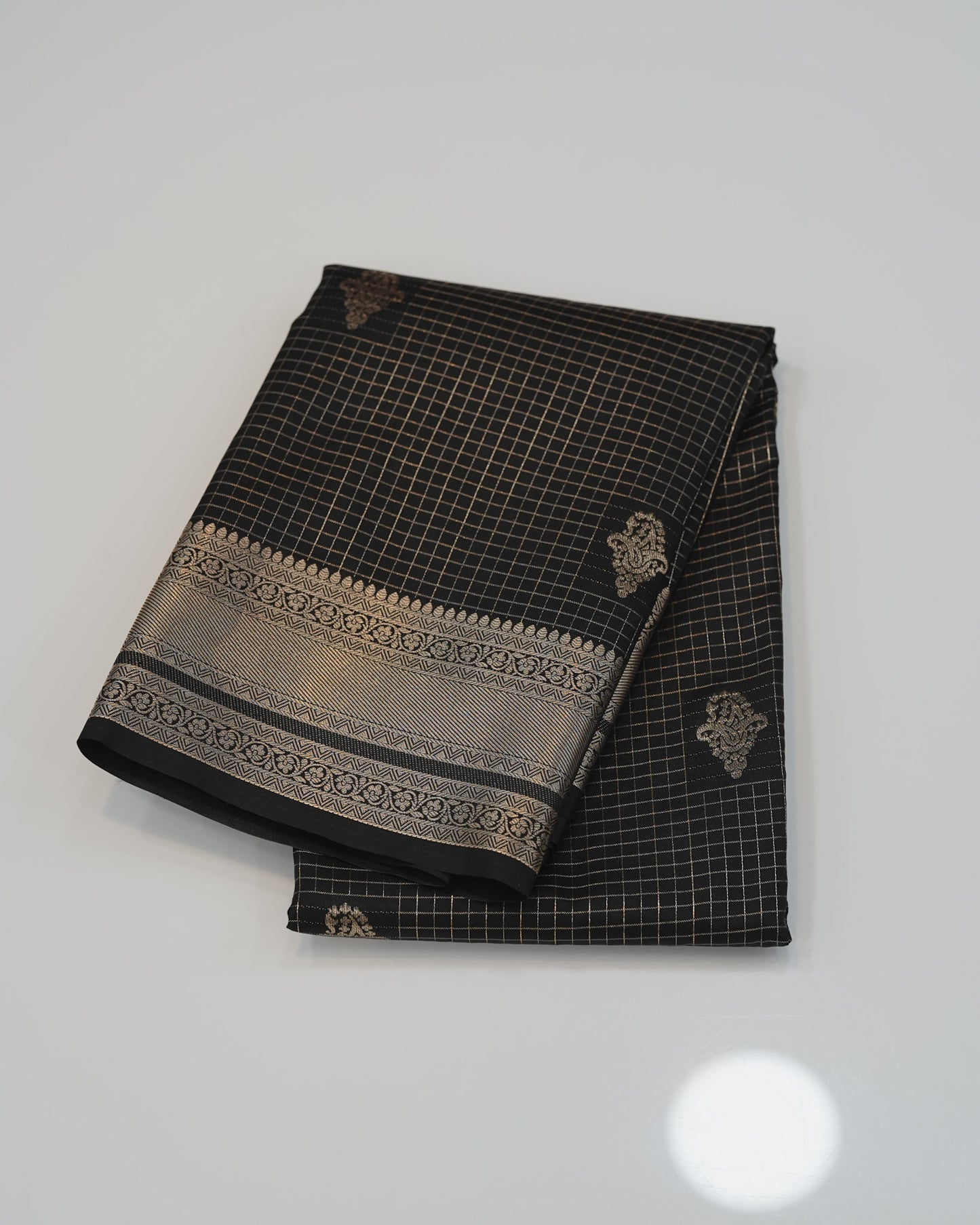 Checked Silk Saree- Black with golden zari borderš