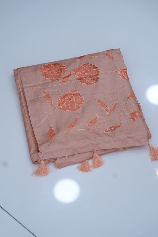 floral motifs Saree🍄🍄🍄🍄K2066