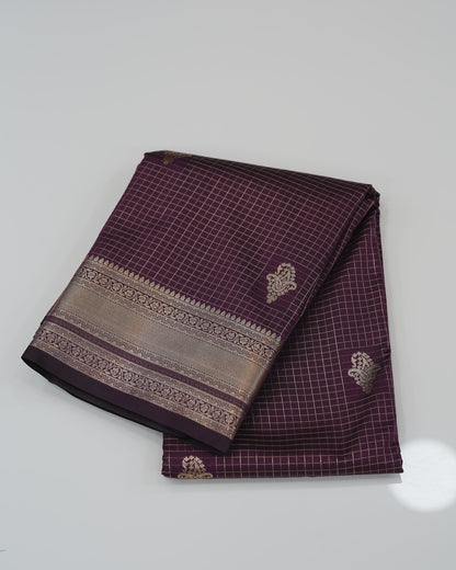 Checked Silk Saree-  Purple with golden zari border🍁