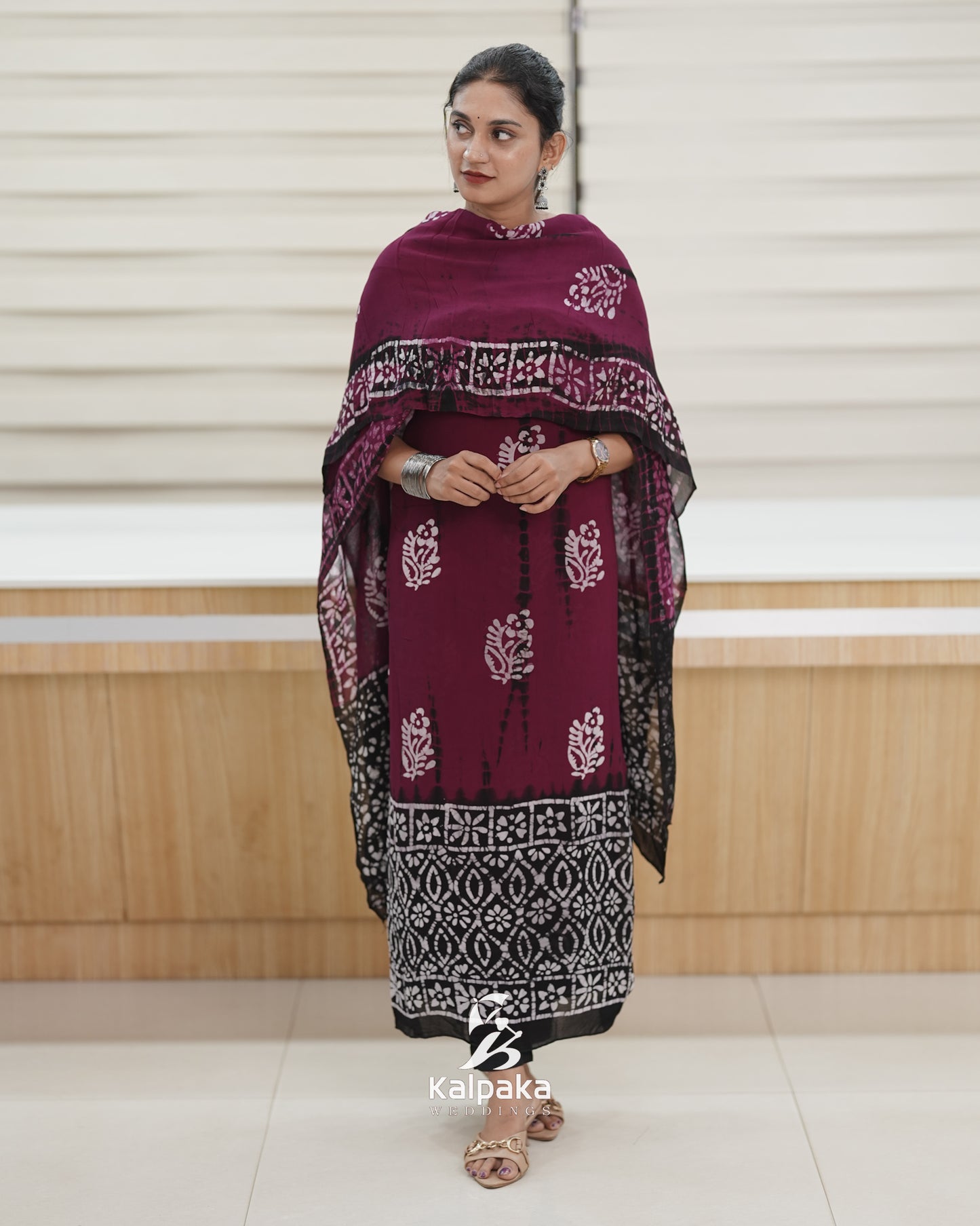 Georgette Bandini Butta print unstitched salwar set-Contrast colors