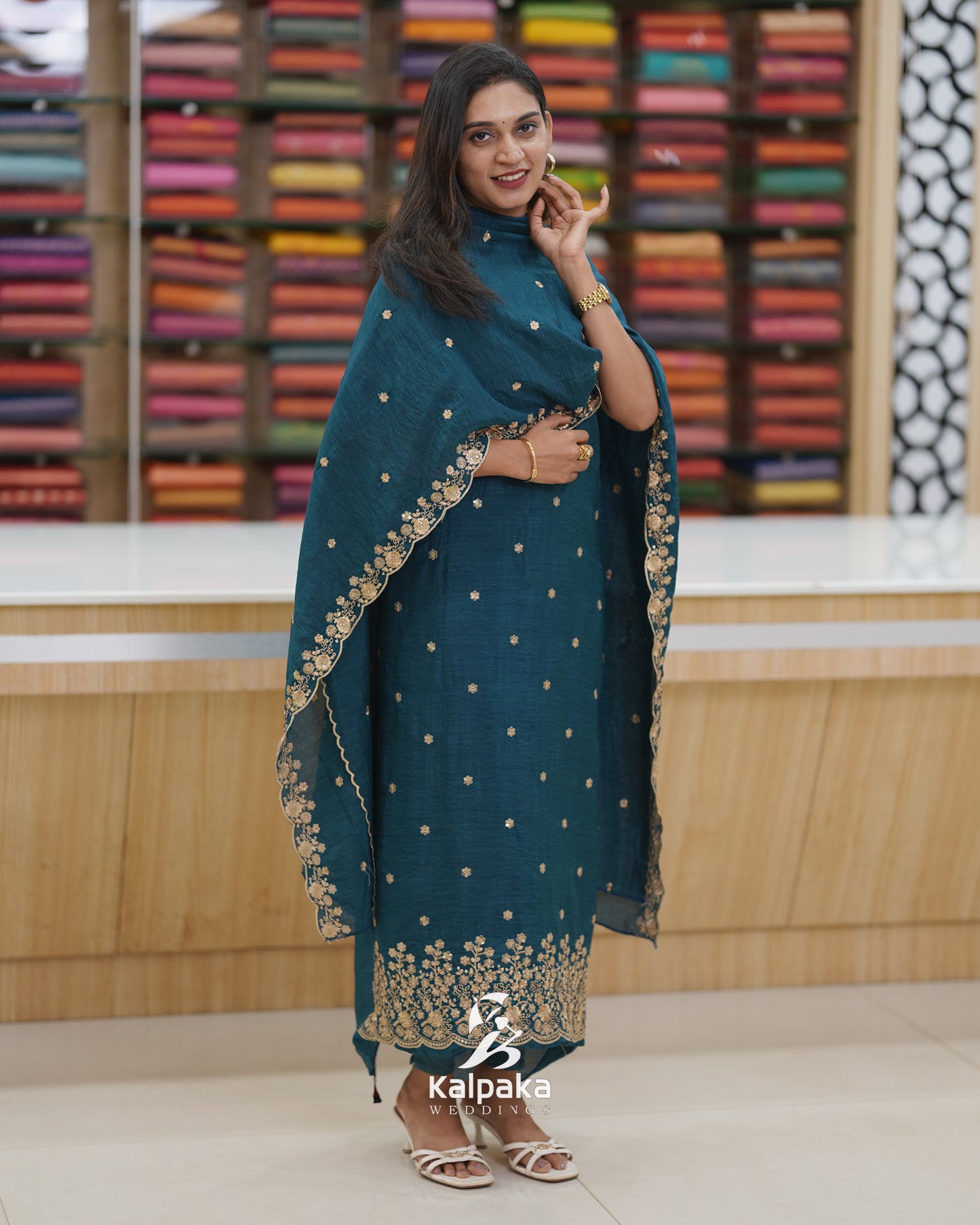 Kashmiri Silk Unstitched Material 🪭🪭🪭🪭K3057