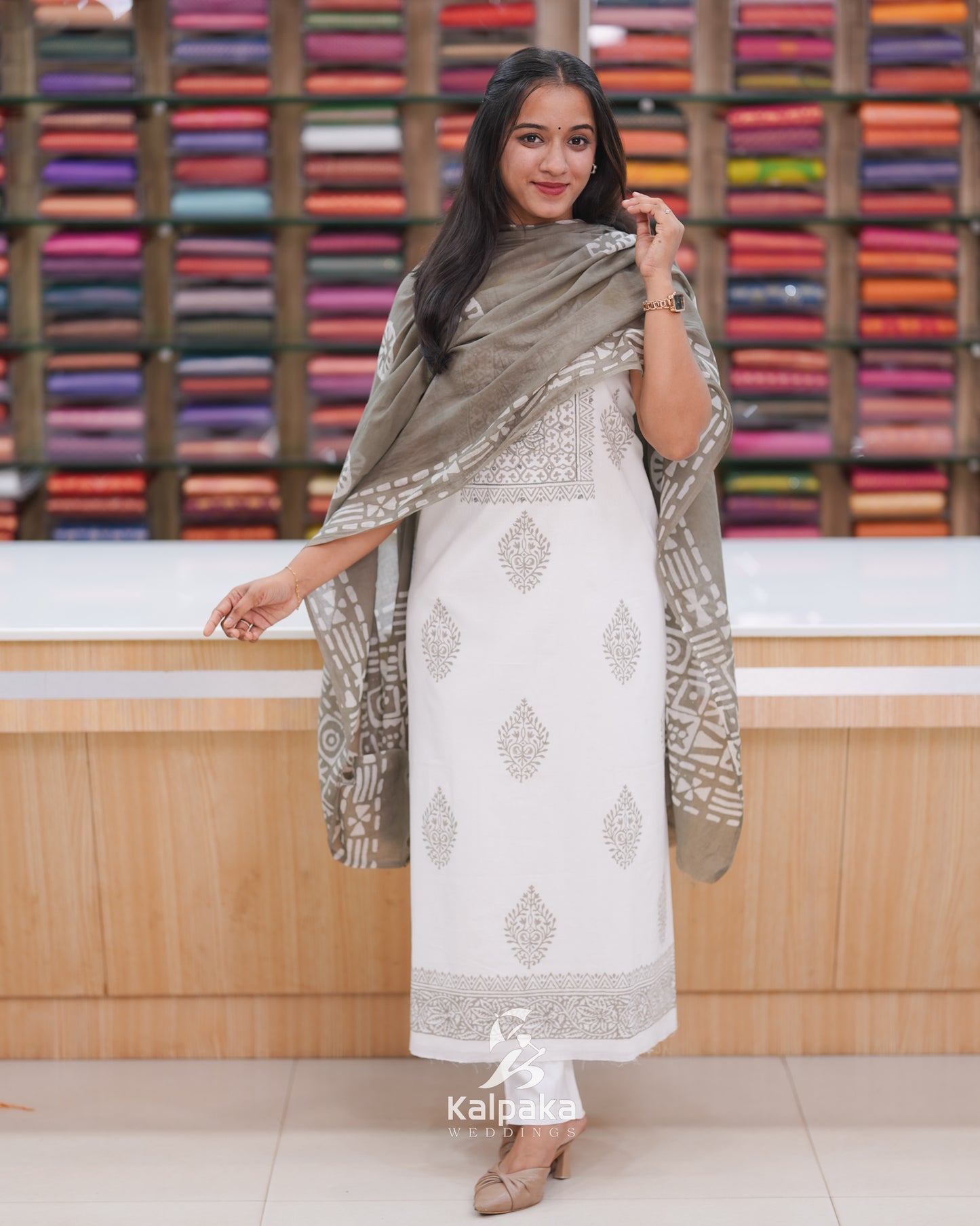 White cotton unstitched salwar set 🌸K3048